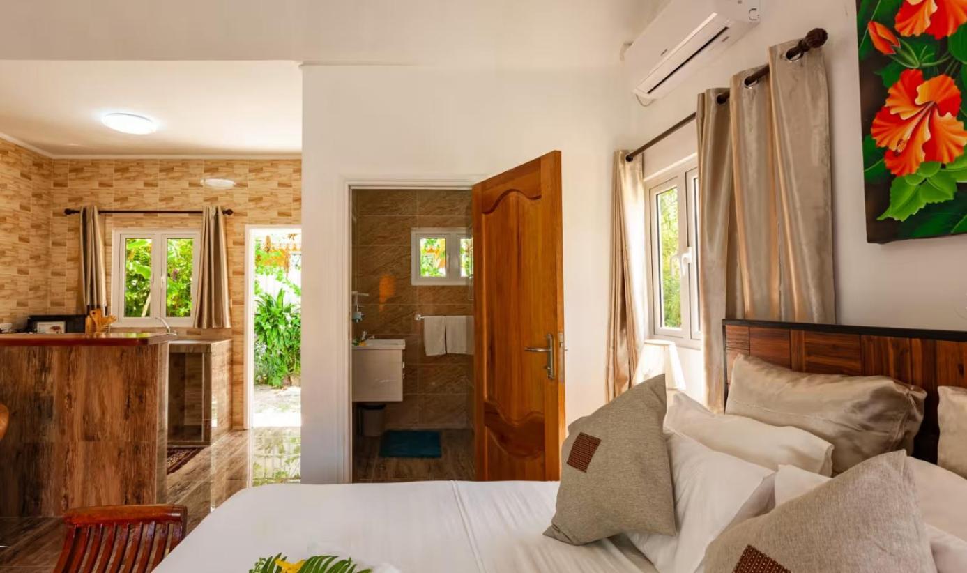 Kai Selfcatering Hotel La Digue Exterior photo